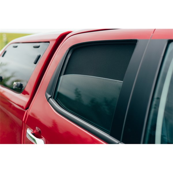 Solskydd Isuzu D-Max 4 doors, Bak Car Shades Solskydd Isuzu D-Max 4 doors, Bak Car Shades