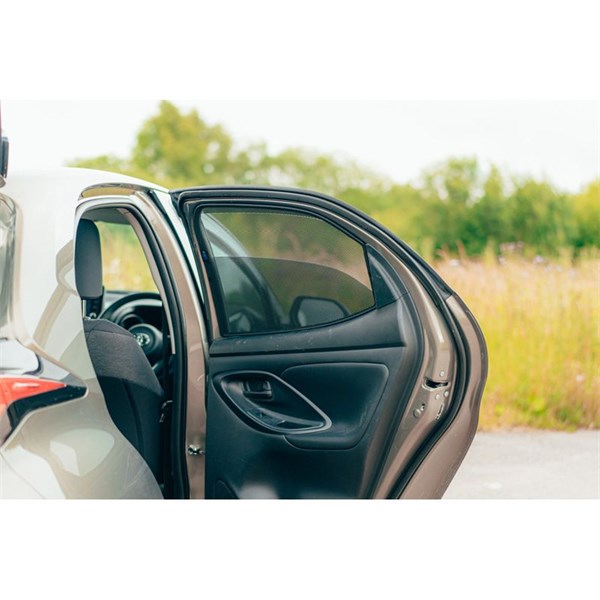 Solskydd Toyota Yaris (P21) 5 doors, Bak Car Shades