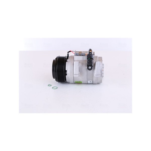 Kompressor, klimatanläggning 12V Nissens 890875 NISSENS