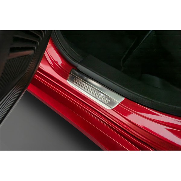 Dörrtröskelskydd Suzuki Swift VI 2024-, Fordonssida