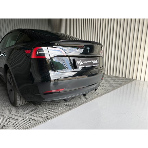 Bakre stötfångarkjol (Diffusor) Tesla Model 3 2017-2023 Motordrom Motordrome Bakre stötfångarkjol (Diffusor) Tesla Model 3 2017-2023 Motordrom Motordrome