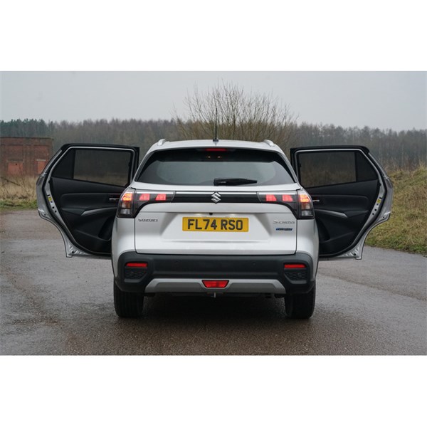 Solskydd Suzuki S-Cross 5 doors, Bak Car shades PV SZSCR5B18 Car Shades Solskydd Suzuki S-Cross 5 doors, Bak Car shades PV SZSCR5B18 Car Shades